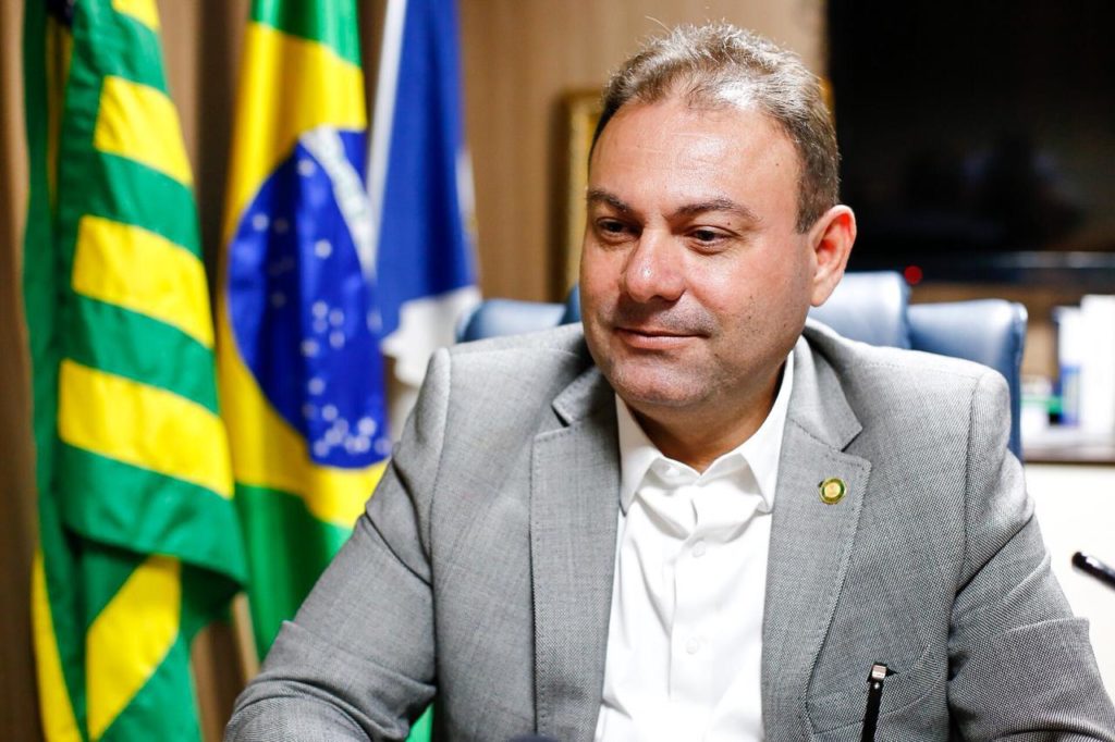 Jeová Alencar teve habilidade para contornar a situação delicada que ficou ao optar por deixar de apoiar Rafael para seguir com Silvio