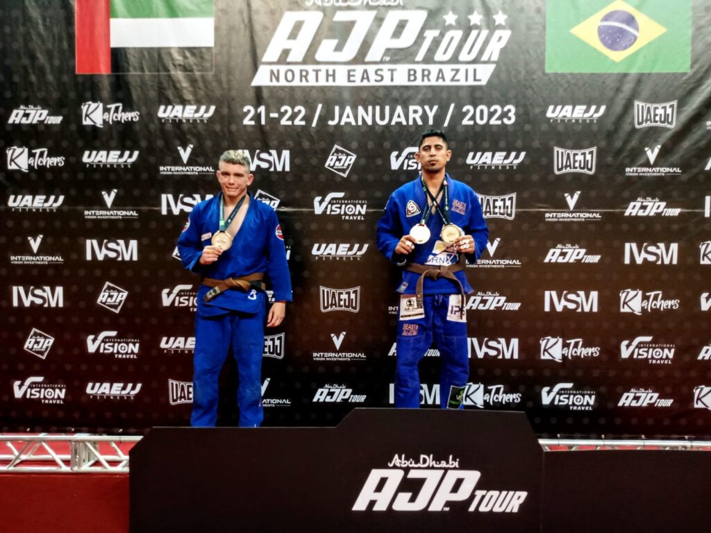 Atleta piauiense conquista duas medalhas de ouro em competição