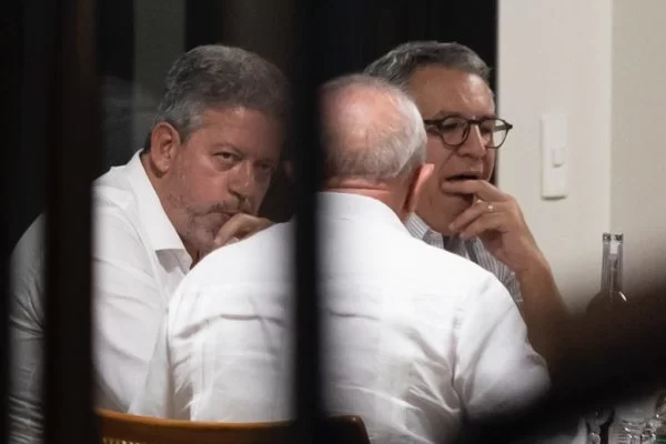 Lula Recebe Lira No Alvorada Para Discutir Falhas De Articulação Na Câmara 180graus O Maior 2906