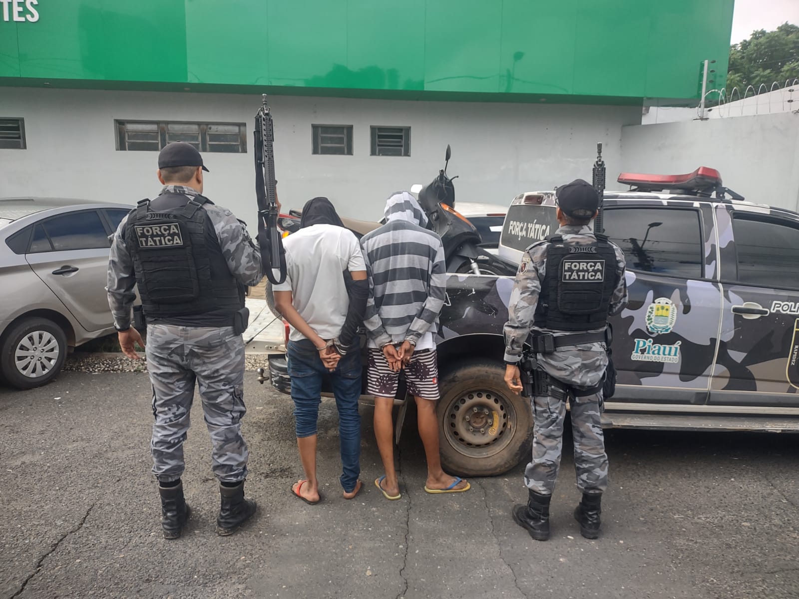 Polícia Militar flagra assalto durante patrulhamento e prende dupla após perseguição em Teresina