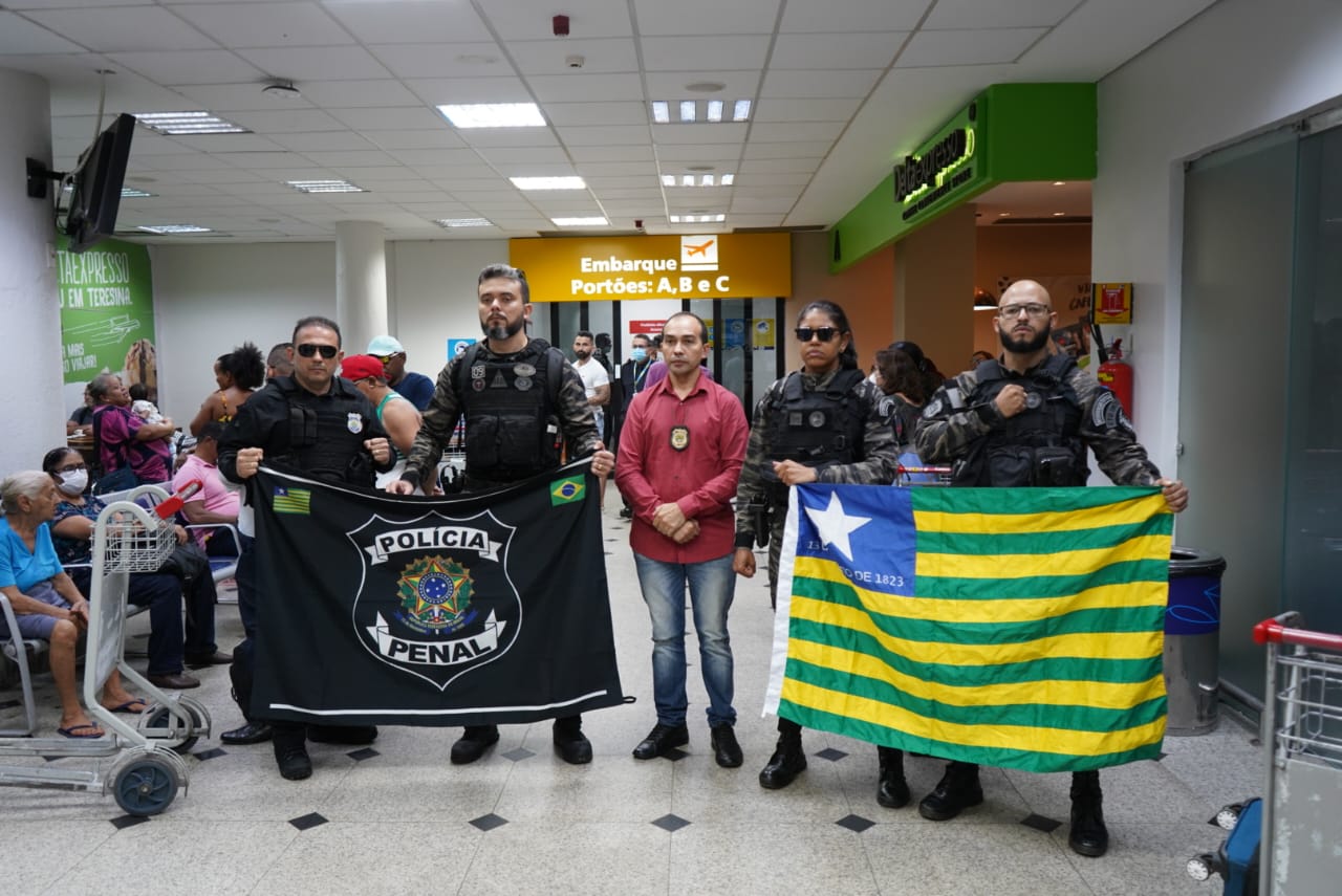 Policiais penais do Piauí são enviados para reforçar segurança no Rio Grande do Norte