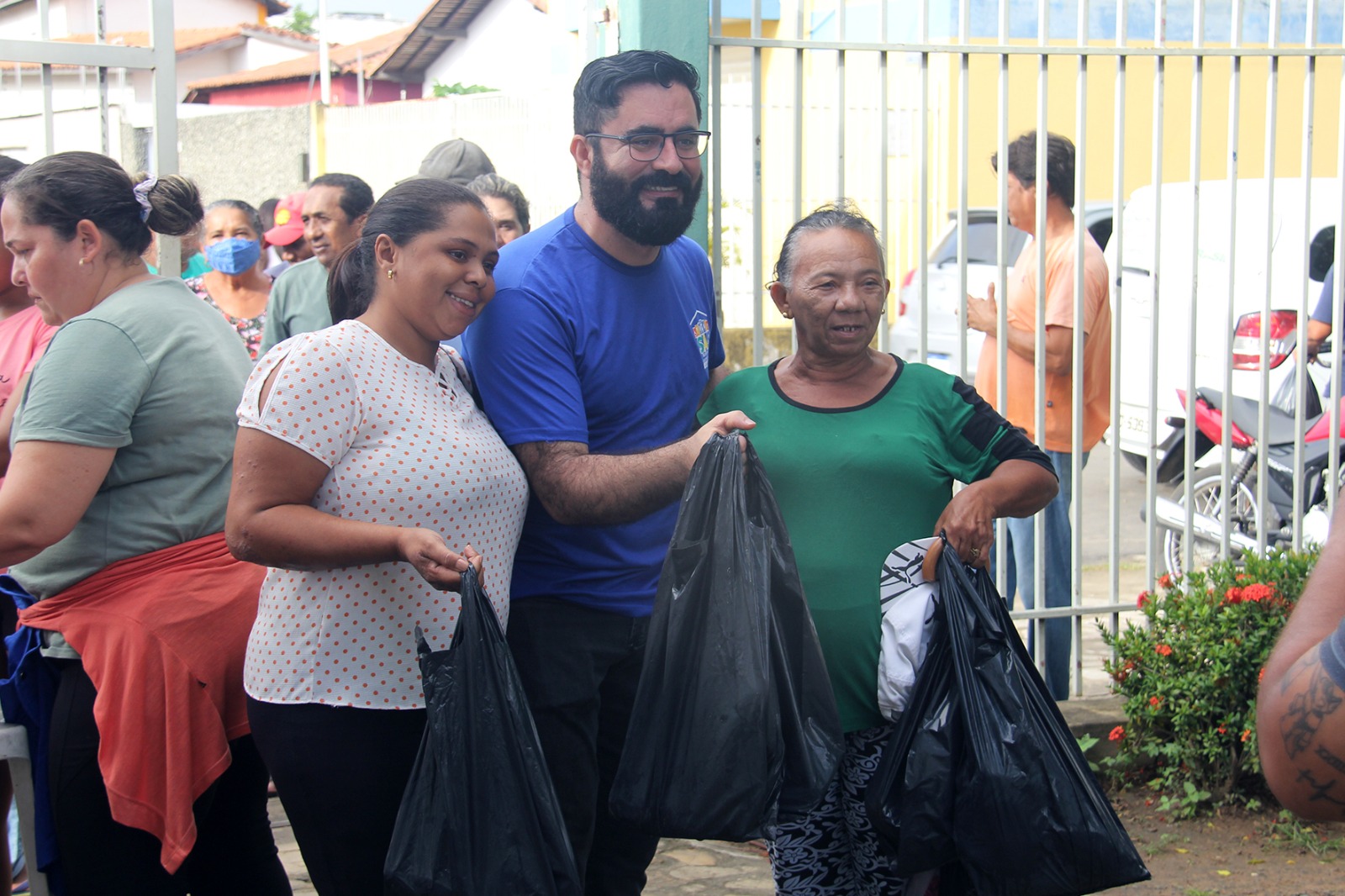 Prefeitura de Água Branca distribui peixes para famílias vulneráveis