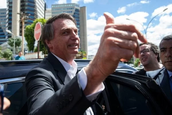 Bolsonaro manterá versão de que desconhecia esquema dos cartões de vacina