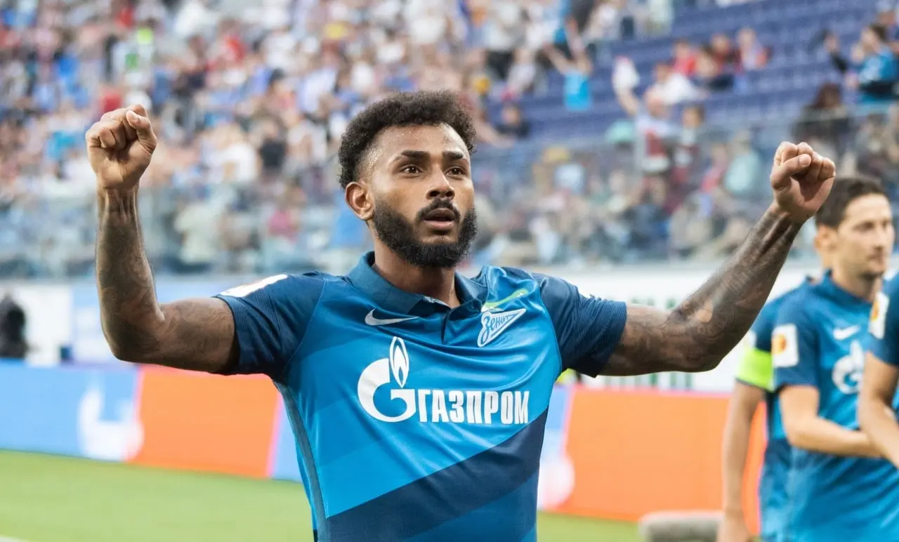 Zenit é campeão russo em jogo com gol e assistências de ex