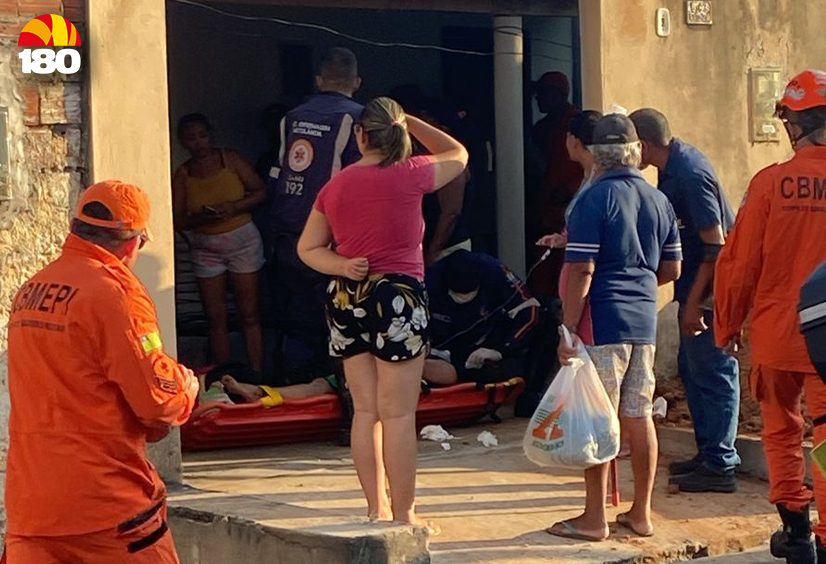Fosse estoura, três pessoas caem dentro e ficam feridas na Zona Sul de Teresina