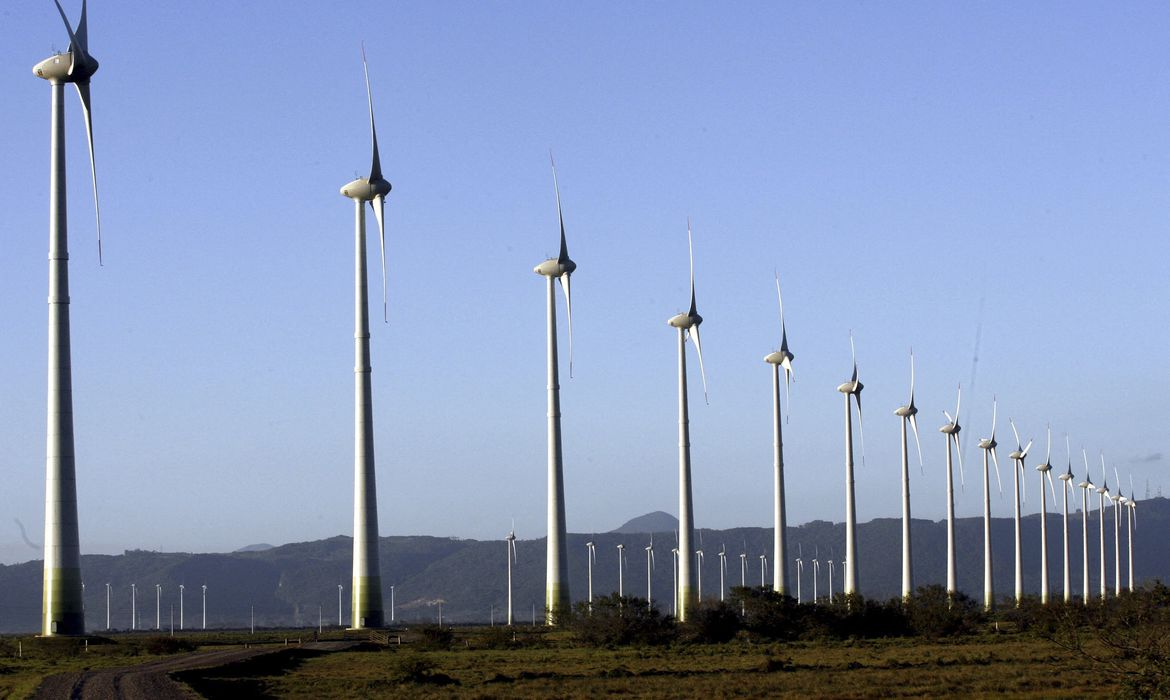 Mesa de diálogo com o governo vai debater energia renovável