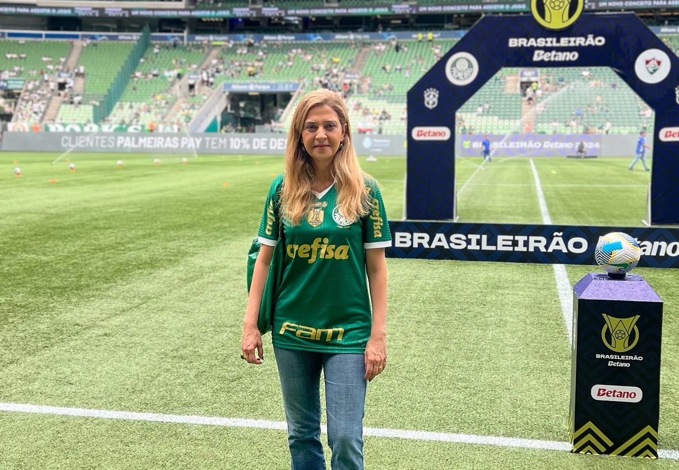Leila Pereira, presidente do Palmeiras.