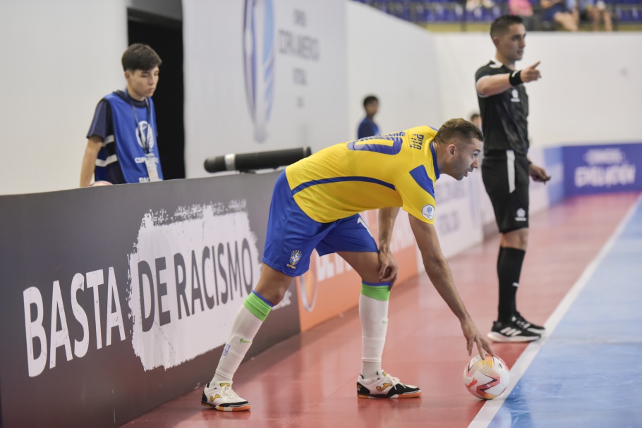 Seleção Brasileira vence Peru e está na semifinal da Copa América de Futsal