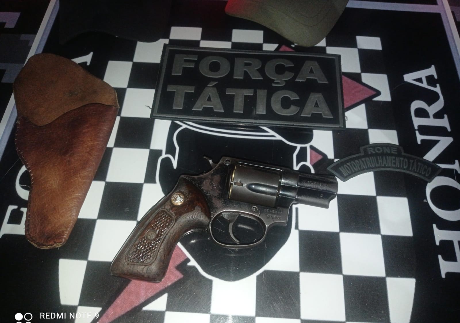 Arma encontrada com uma mulher em Monte Alegre Piauí