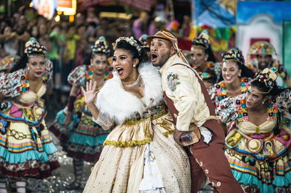 Picos Cidade Junina: primeira noite reúne multidão para celebrar a cultura e a tradição nordestina