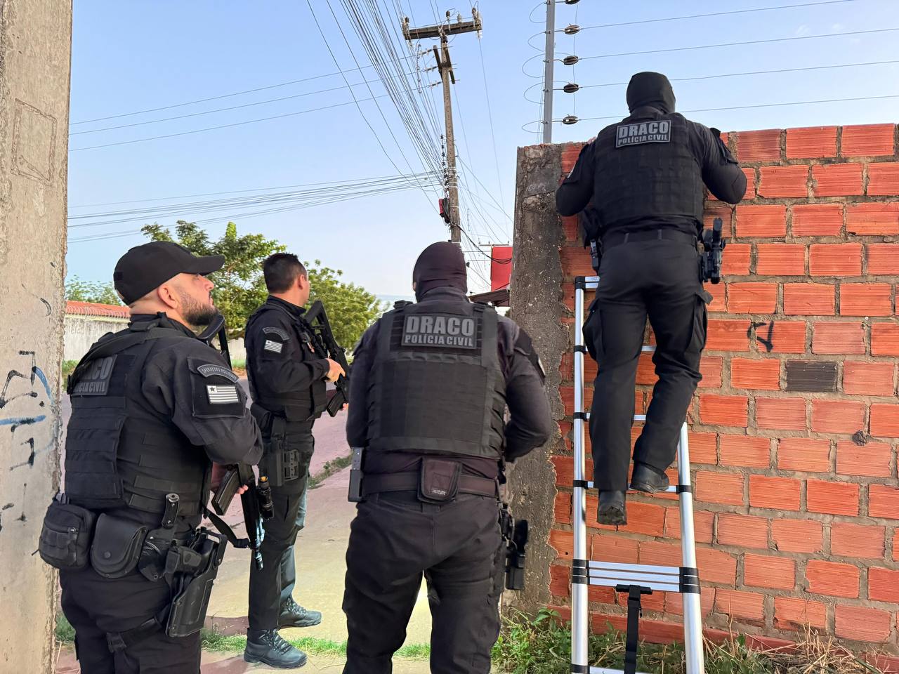 Estudante Universitário e seu Irmão Presos na Operação Draco 136 em Teresina por Envolvimento com Facção Criminosa