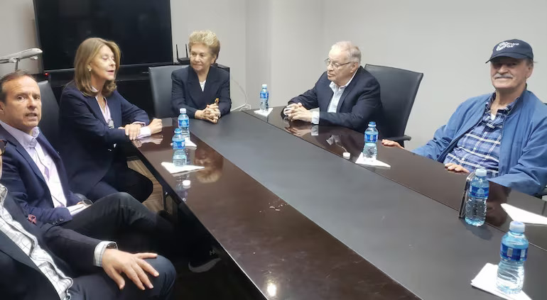 Ex-presidentes é barrado no Panamá e impedido de decolar para a Venezuela