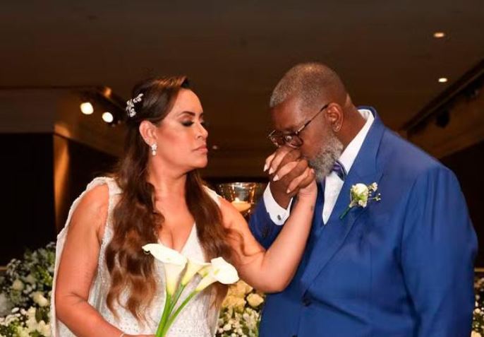 Péricles e Lidiane Faria r
