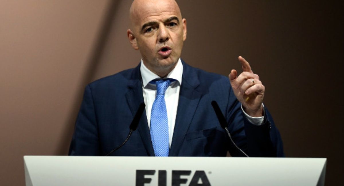 Fifa pode mudar data da Copa para escapar do calor, diz Infantino