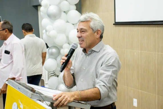 Prefeito de Barras Edilson Capote.