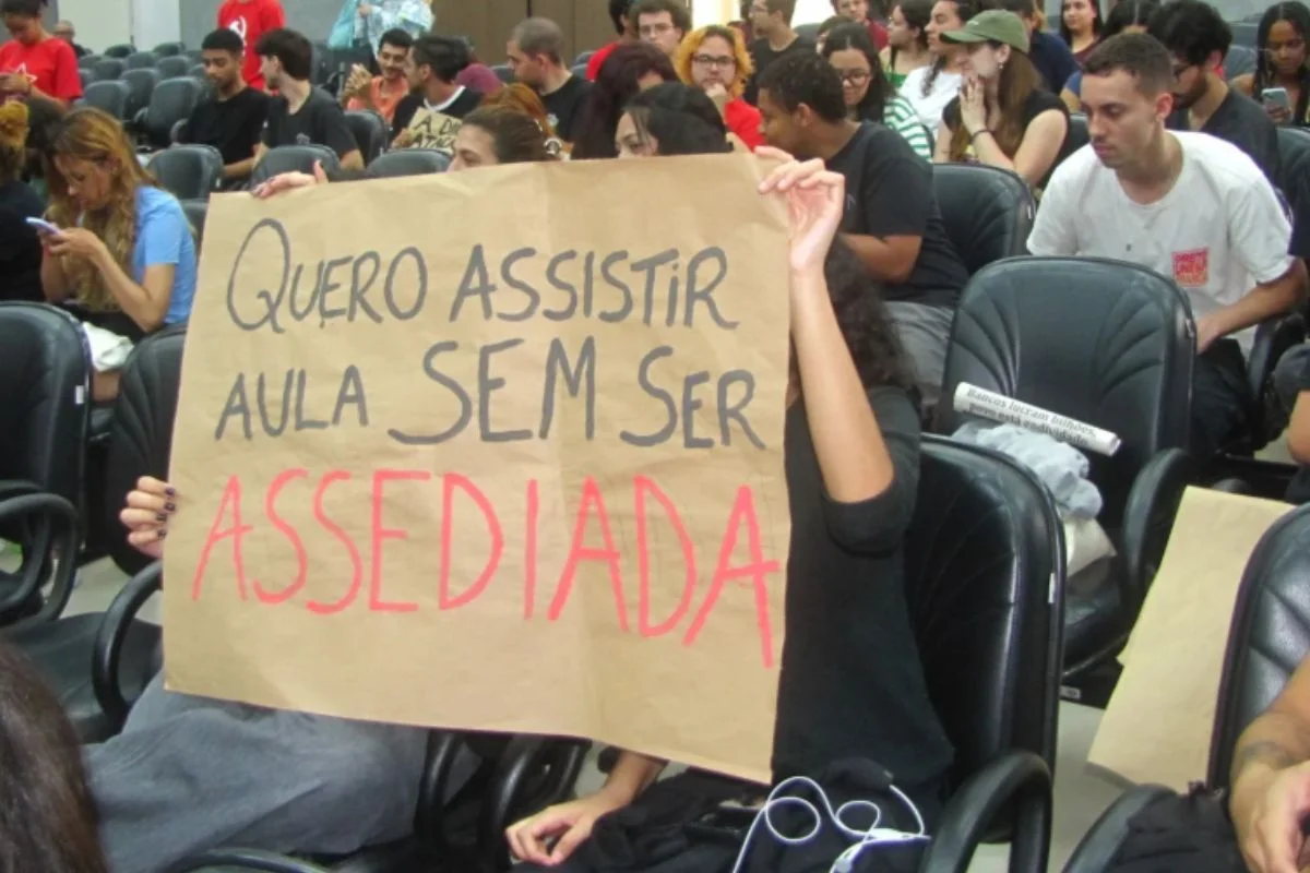 Professor da Unesp é acusado de assédio e agressão por alunos em Franca