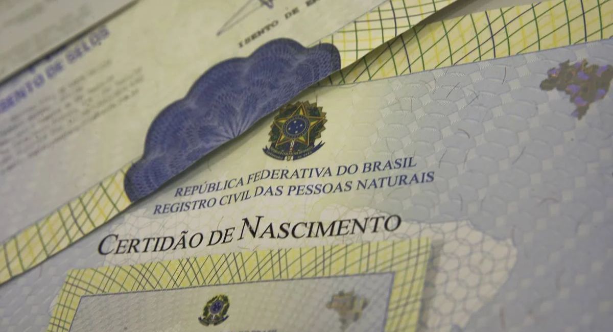 Certidão de nascimento
