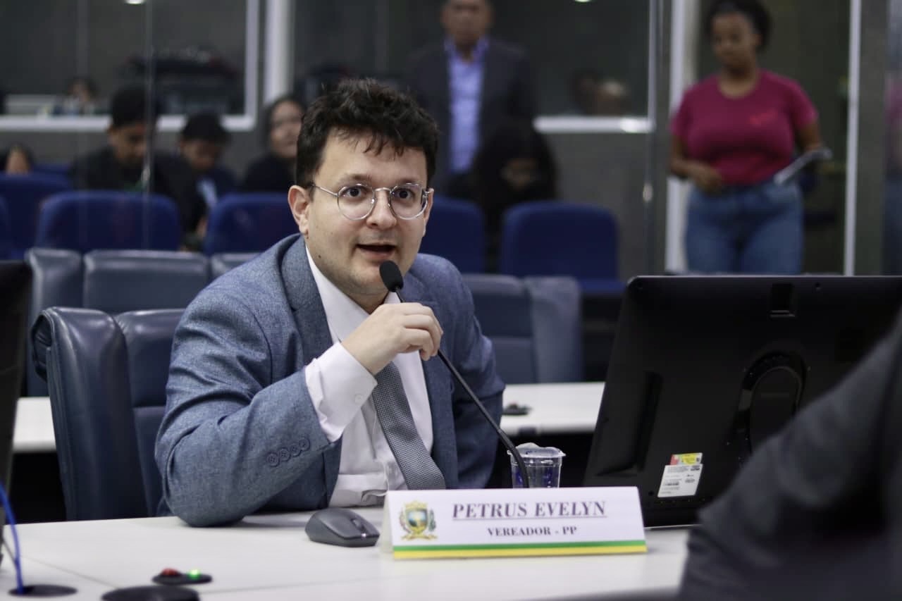 Petrus Evelyn propõe pagamento de multas de trânsito no cartão de crédito em Teresina