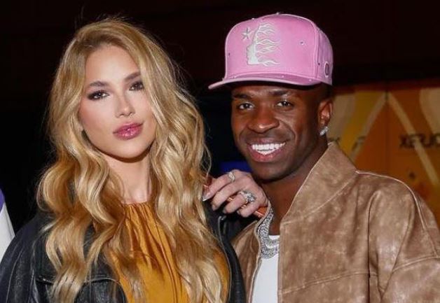 Virginia exibe almofada com foto dela e Vini Jr. e detalhe viraliza