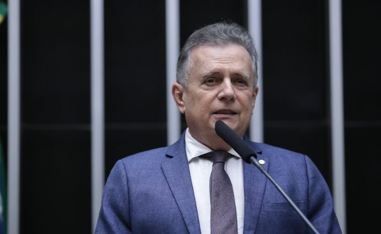 Flávio Nogueira, o autor da proposta