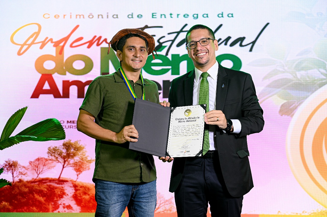 Dionísio Carvalho Neto é homenageado com Medalha de Honra ao Mérito Ambiental
