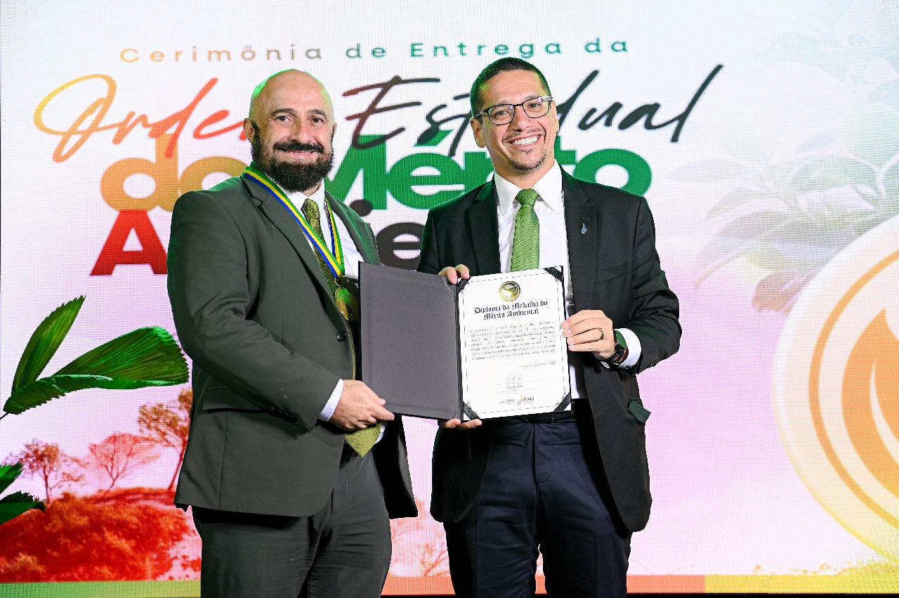 Dr. Delano Carneiro é homenageado por sua contribuição à sustentabilidade e ao meio ambiente