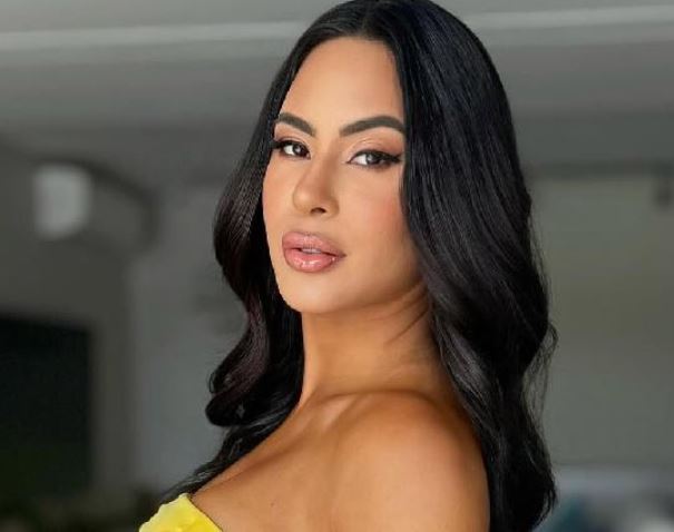 Isabelle Nogueira exibe