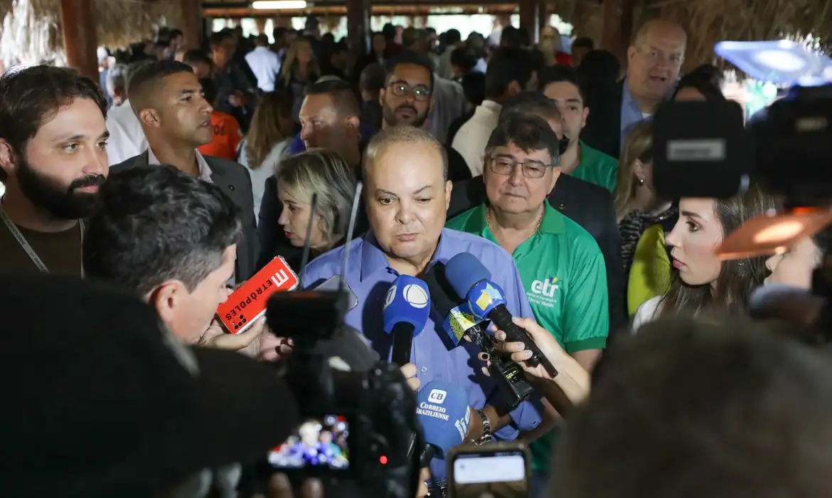 Moraes arquiva inquérito contra governador do DF