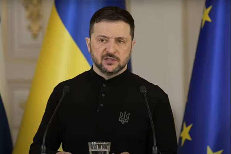 Ucrânia aceita cessar-fogo incondicional, diz Zelensky