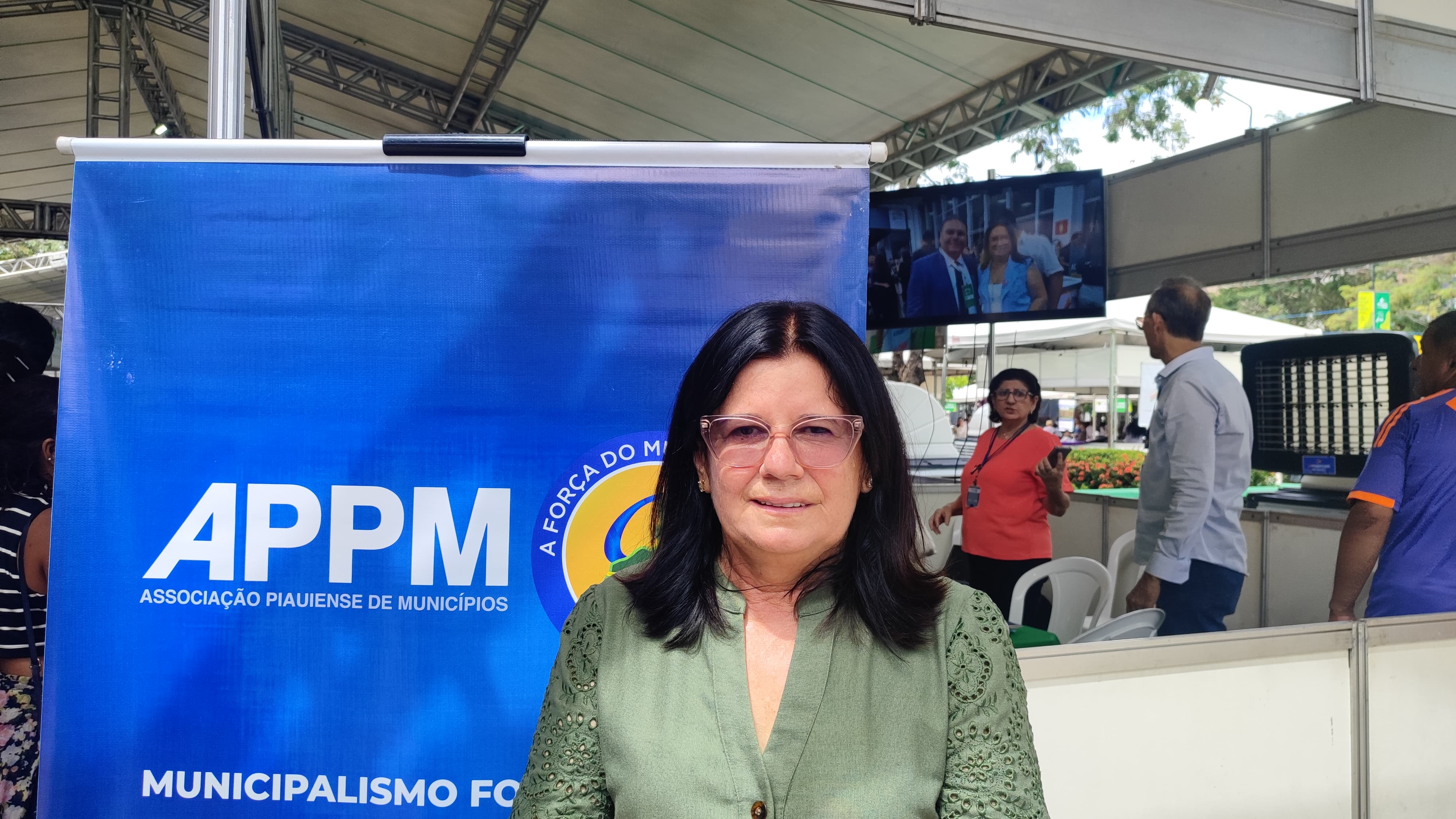Prefeita Nelda Gomes