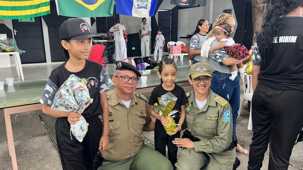 Secretaria de Segurança realiza ação social com distribuição de ovos de Páscoa em Teresina