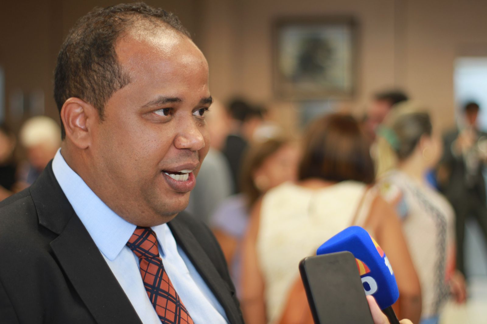 Enzo Samuel anuncia Câmara em Ação no bairro Angelim, em Teresina