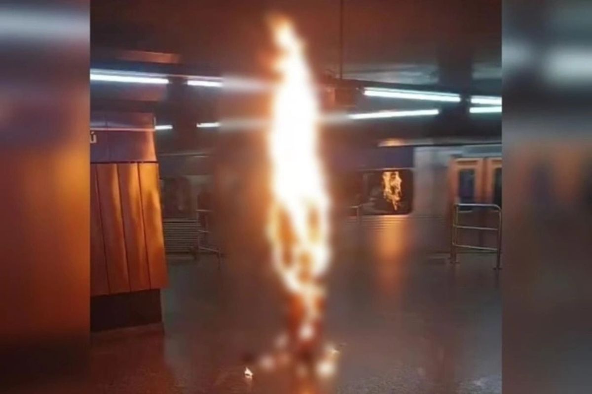 Homem coloca fogo no próprio corpo na Estação São Bento e é socorrido por bombeiros