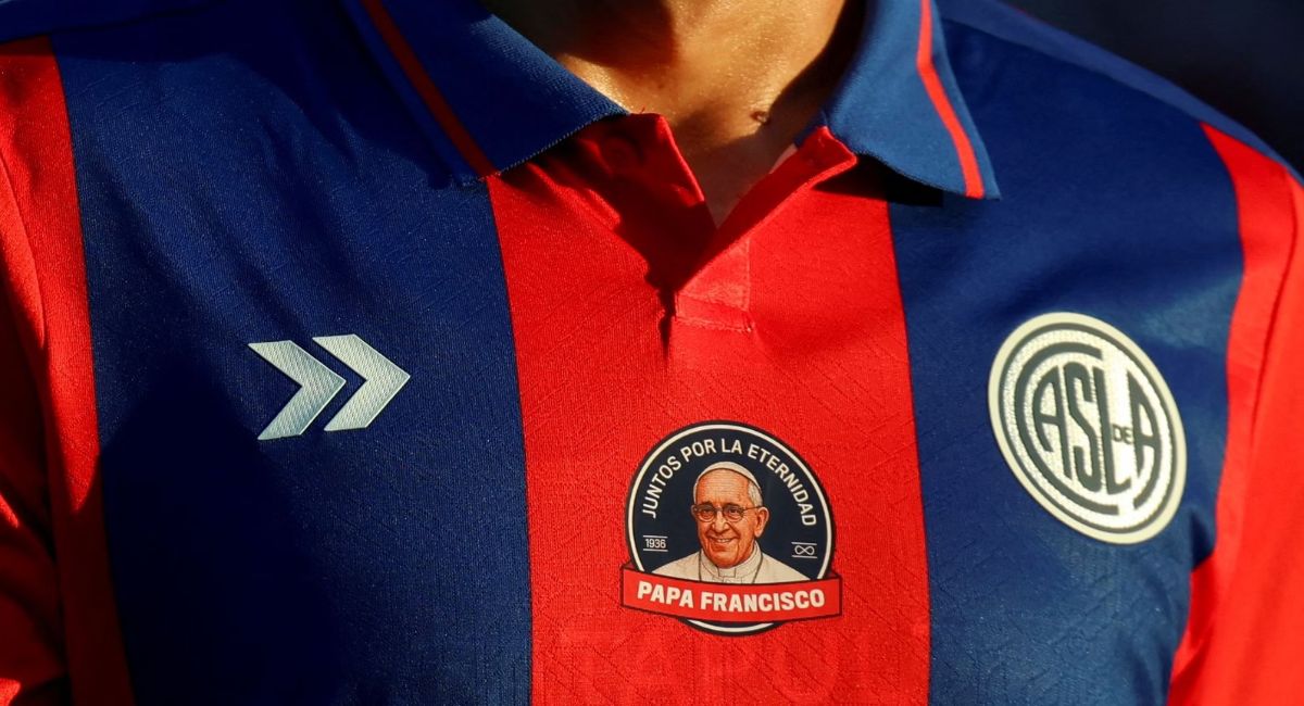 San Lorenzo conecta os papas Leão XIV e Francisco através do futebol
