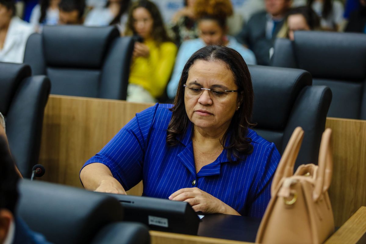 Deputada Elisângela Moura