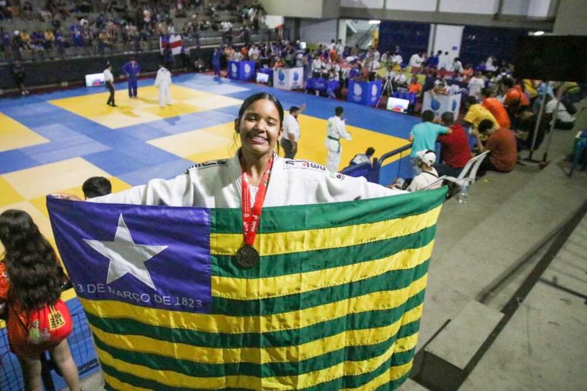 Seduc lança edital do Esporte Educacional 2025 e celebra avanço de estudantes no judô