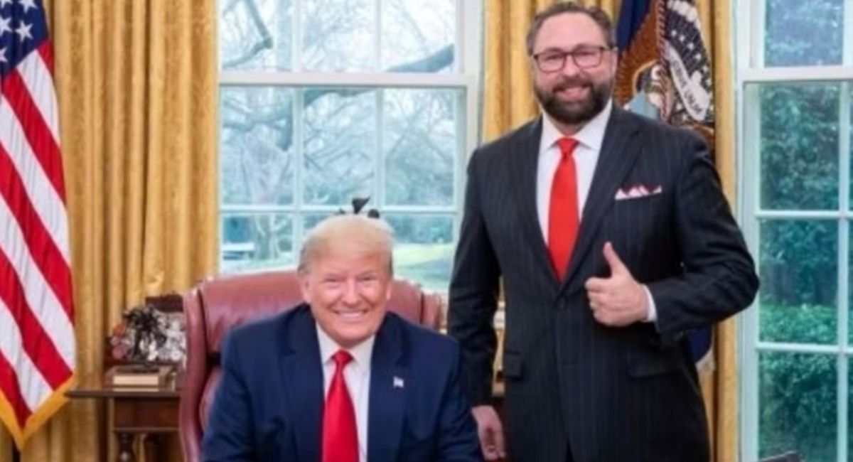 Conselheiro de Trump adota discurso de Eduardo Bolsonaro sobre Moraes e Lula