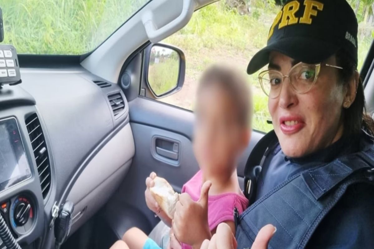 Criança com deficiência é resgatada pela PRF ao tentar atravessar rodovia na Paraíba