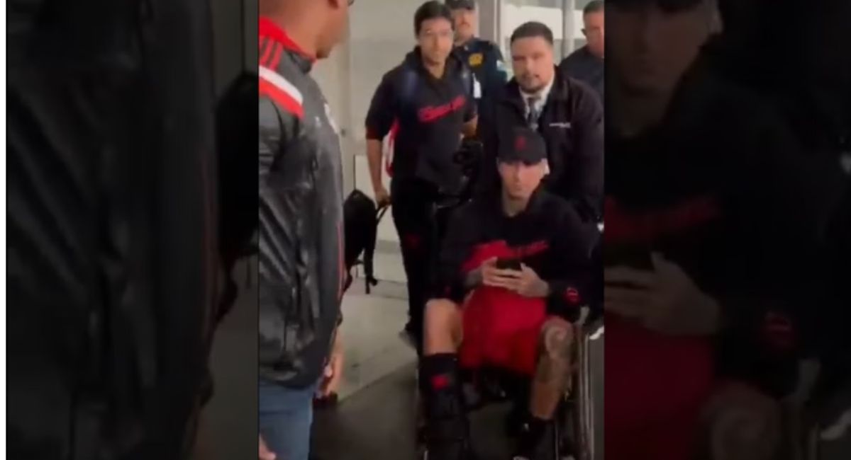 Erick Pulgar chega ao Rio de Janeiro em cadeira de rodas após lesão na Copa do Mundo de Clubes