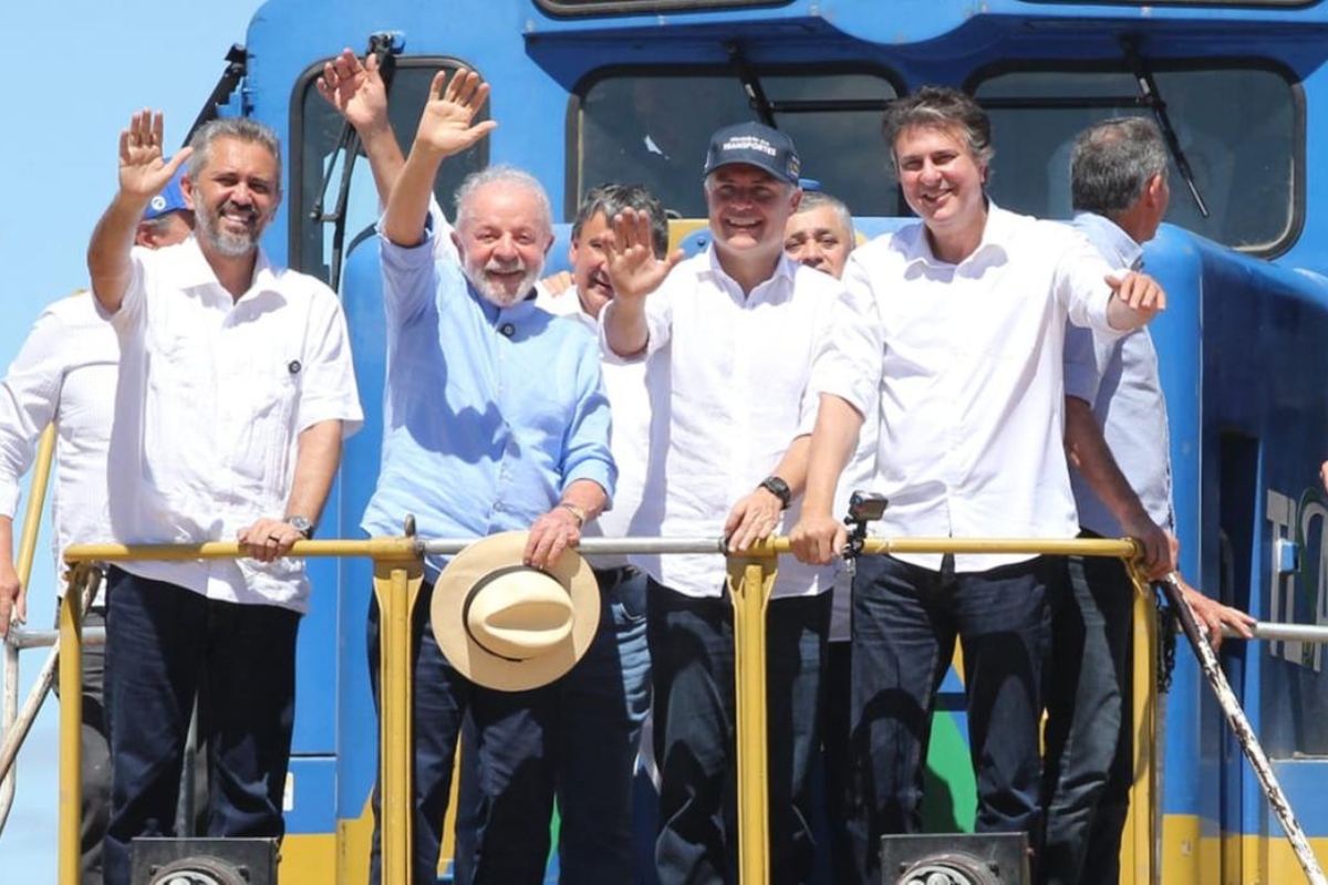 Lula anuncia novos investimentos para Transnordestina e ZPEs no Ceará