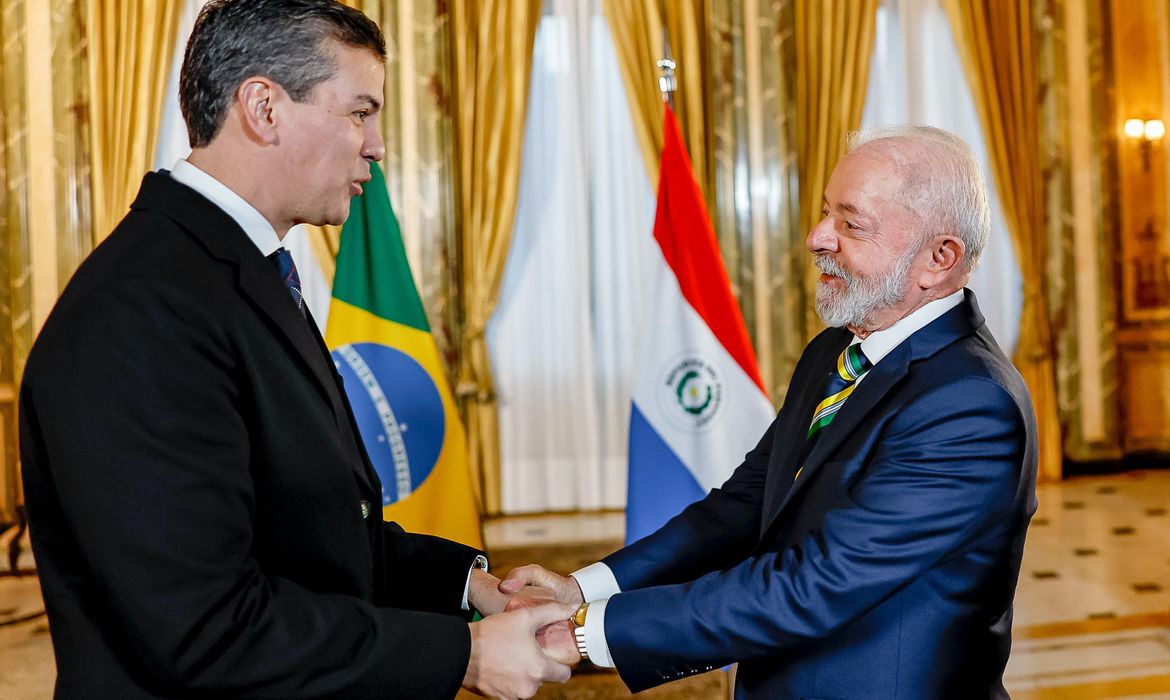 Lula e Peña discutem crise por espionagem e retomam diálogo sobre Itaipu