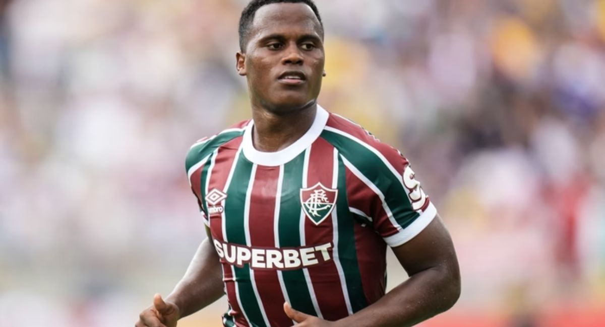 Time inglês avança na contratação de Arias, do Fluminense