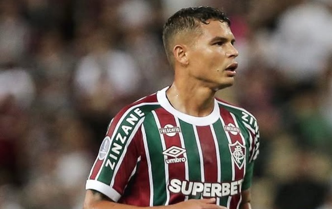 Lesão afasta Thiago Silva e complica defesa do Fluminense em jogos decisivos