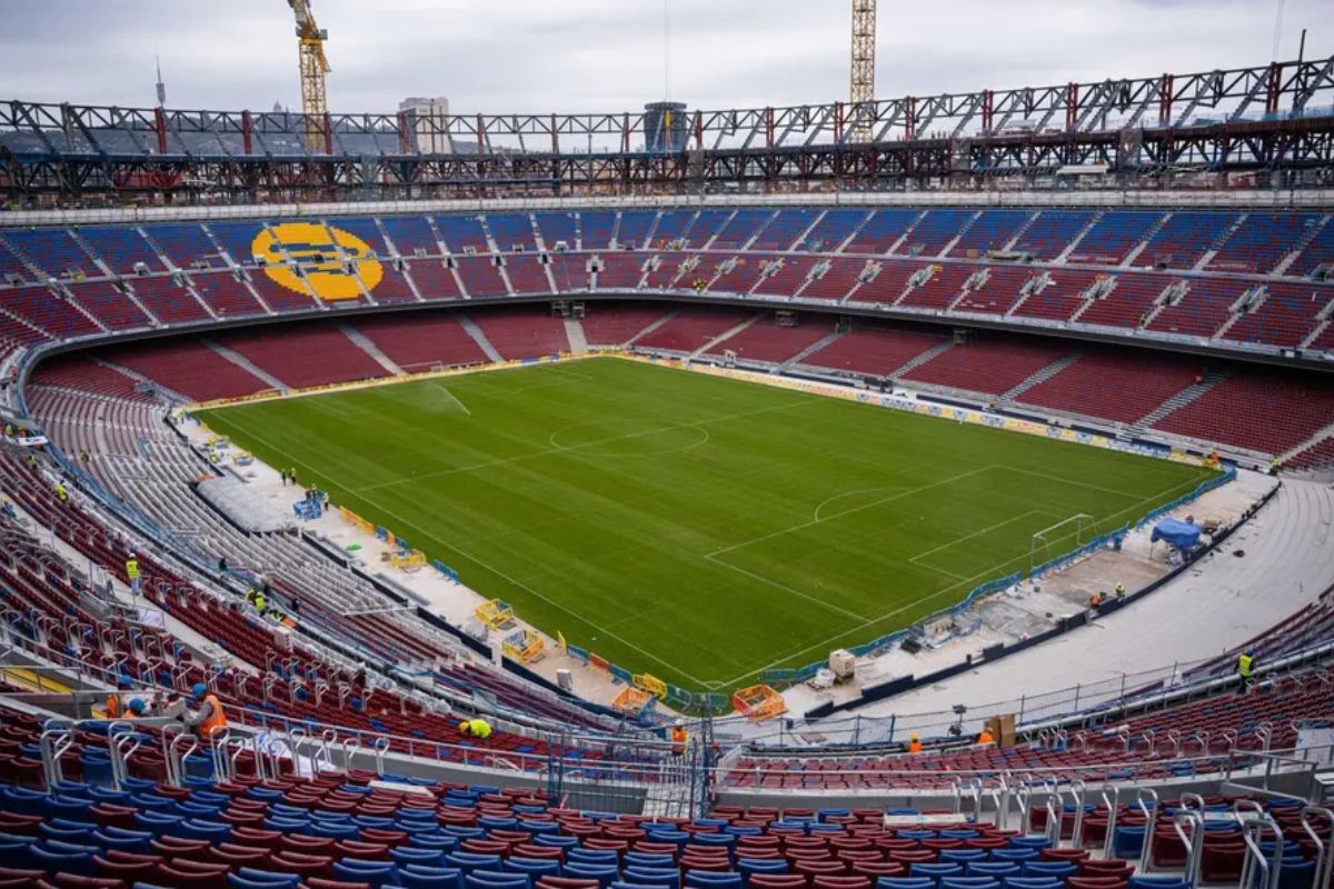 Barcelona projeta retorno ao Camp Nou para duelo com Olympiacos na Champions League