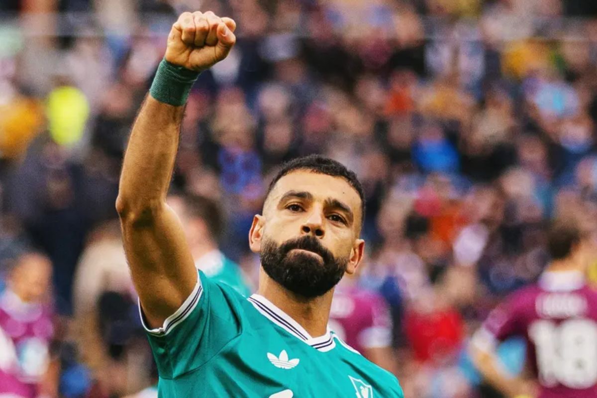 Salah marca nos acréscimos e se torna o 4º maior artilheiro da Premier League