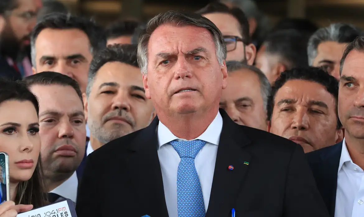 Supremo Tribunal Federal inicia julgamento de Bolsonaro e mais sete aliados