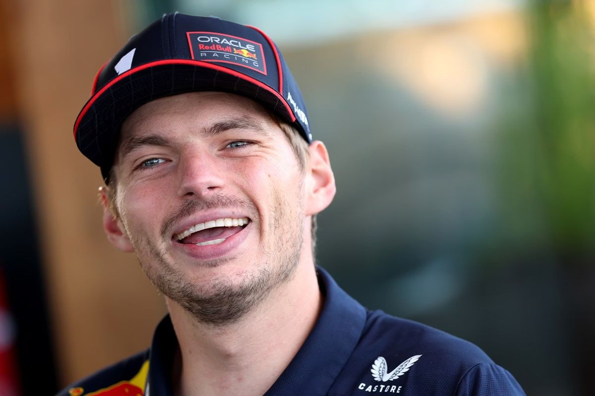 Verstappen se prepara para estrear em Nürburgring durante pausa da F1