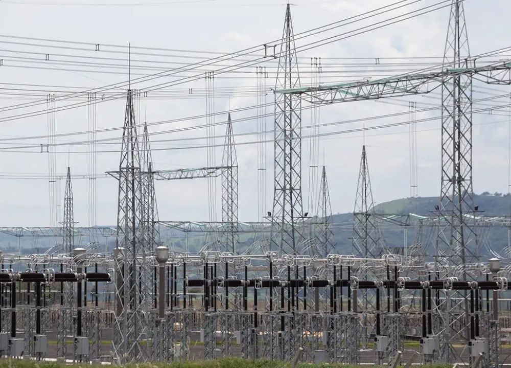 Aneel prevê três leilões de transmissão de energia em 2027