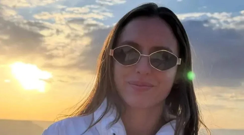 Atriz brasileira presa pelo ICE perde peso e sofre maus-tratos, diz mãe