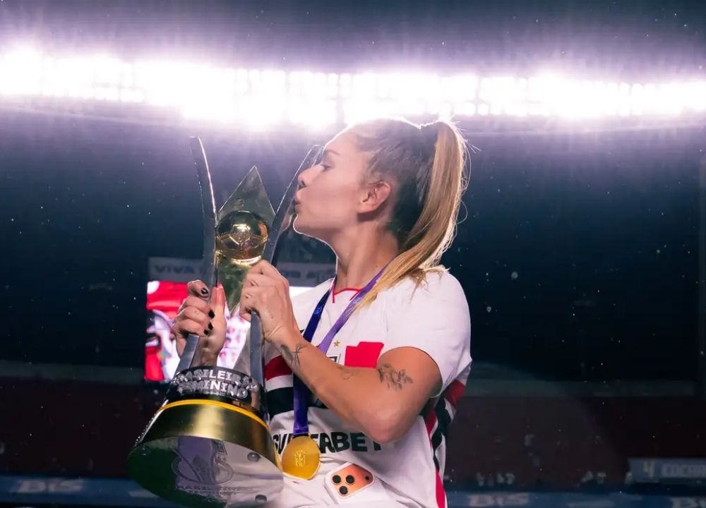 Campeã do Brasileirão, Carol Gil é convocada para amistosos da seleção